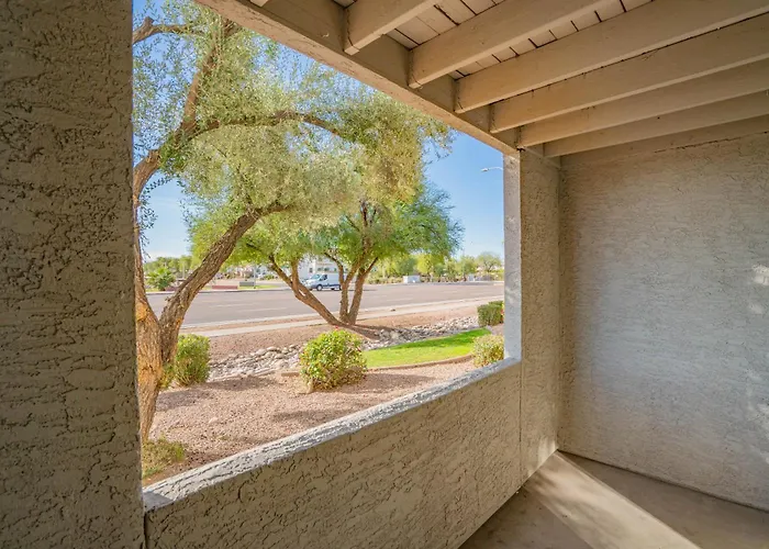 Spacious 2bd - Parking, Gym, Pool - Sleep 8 - 5min Casino Apartment