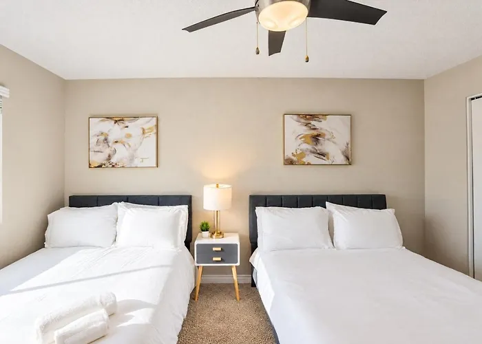 Apartment Spacious 2bd - Parking, Gym, Pool - Sleep 8 - 5min Casino Scottsdale